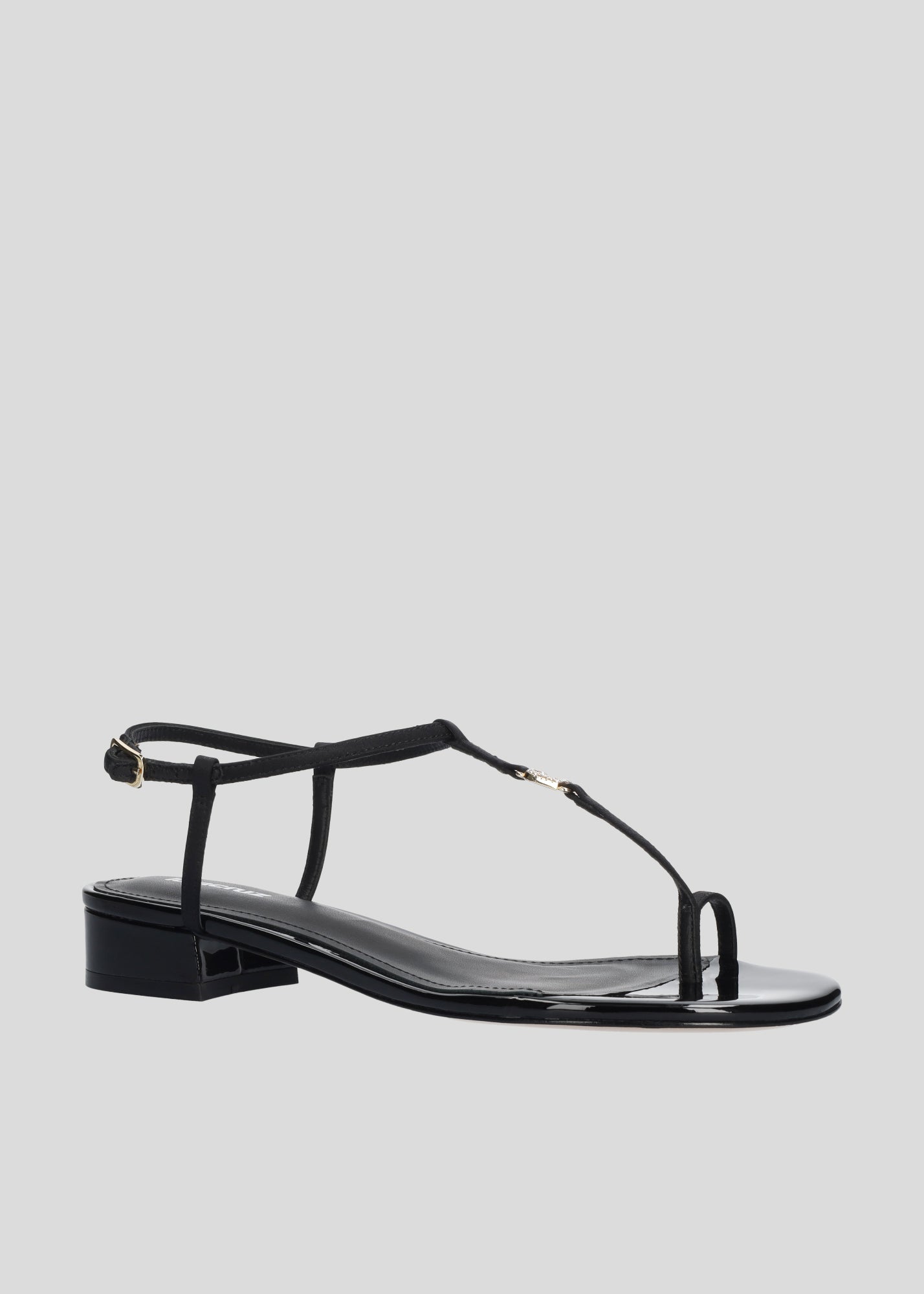 JUNE FLAT