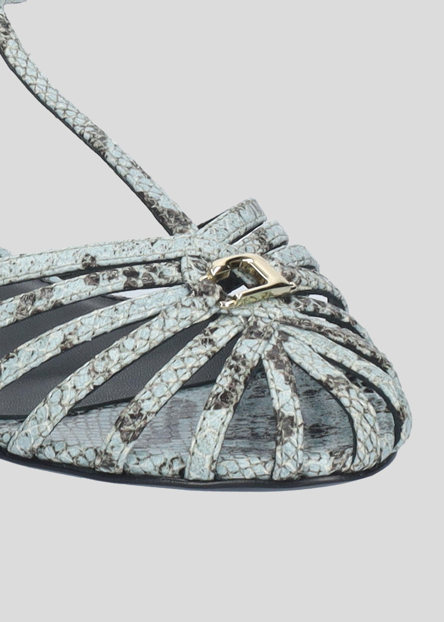 TANGO FLATS