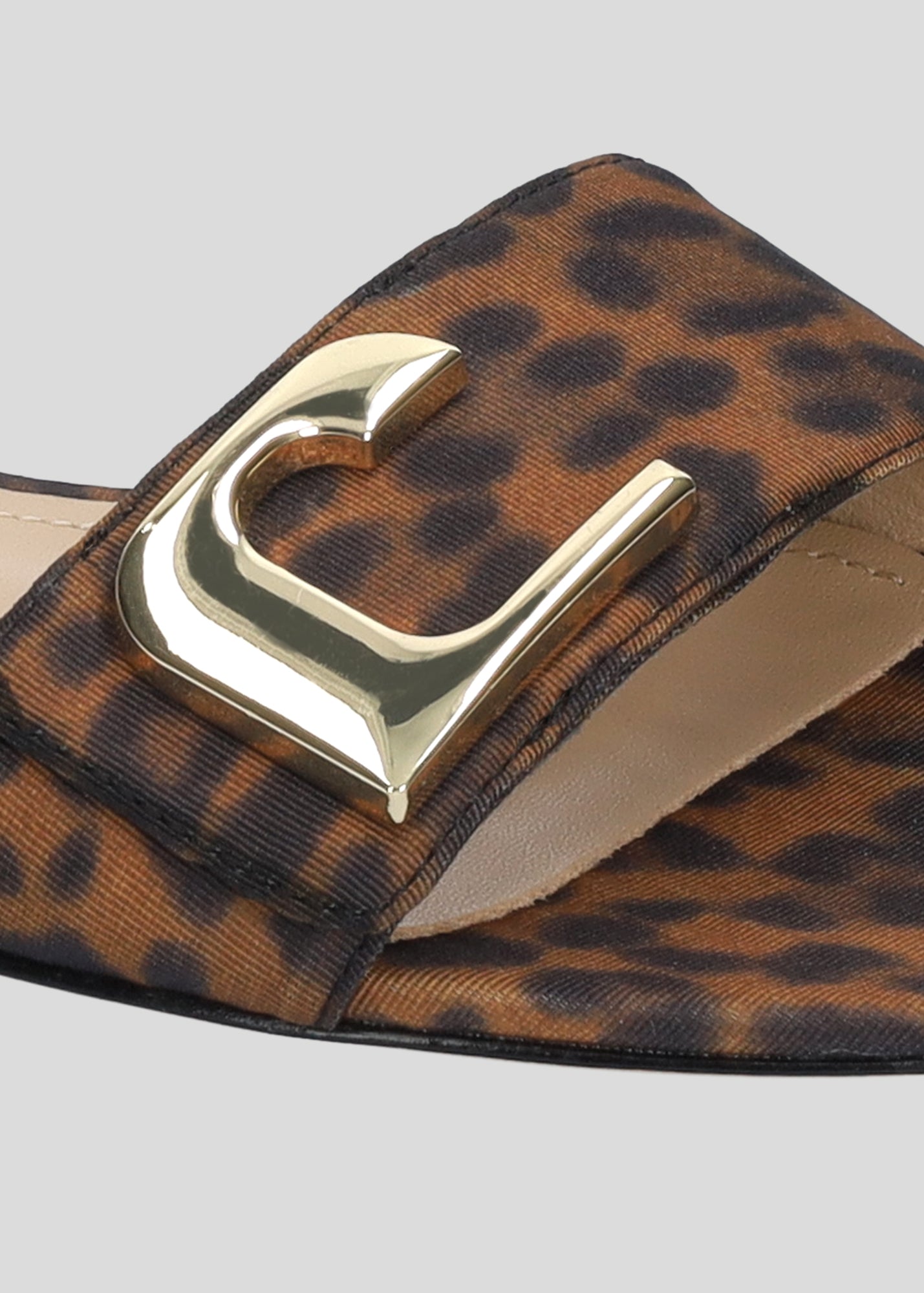 LOLA MULE