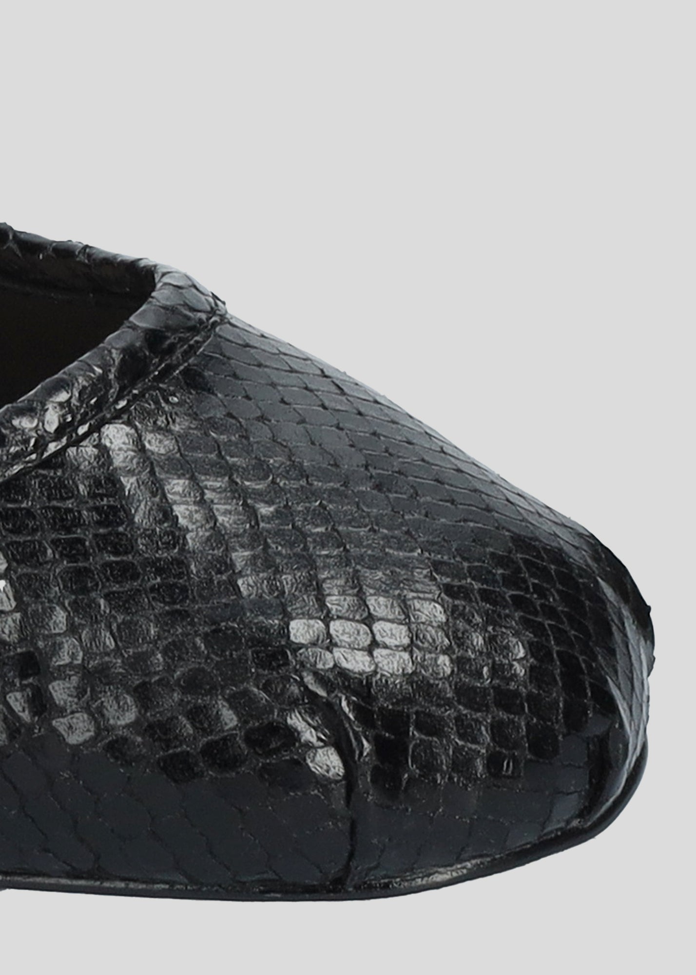 RIMA FLATS