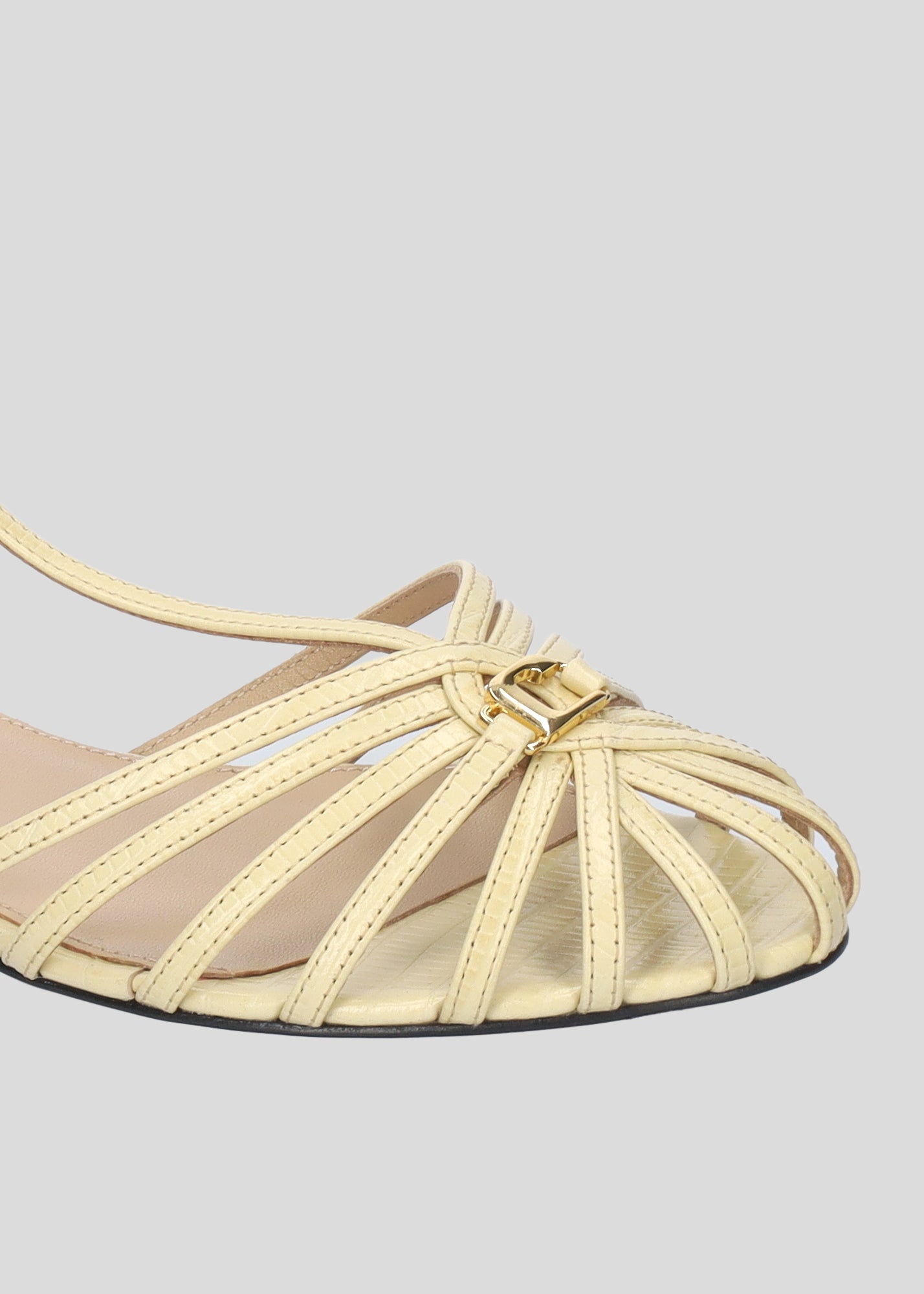 TANGO FLATS