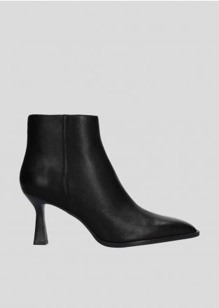 LOLA CRUZ Booties Mod. 007T13BK black